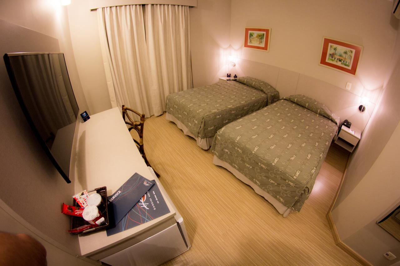 Gandini Hotel Itu Luaran gambar